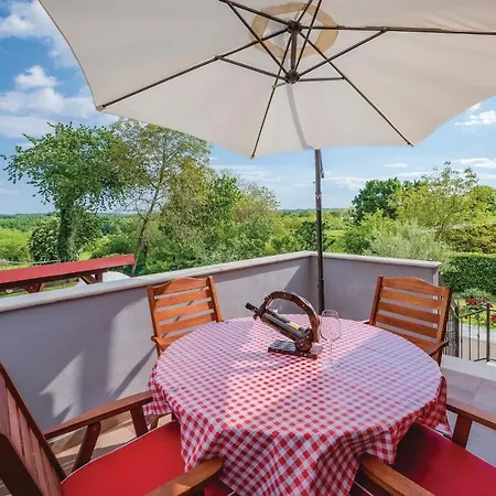 Holiday home 2 Bedroom Awesome Home In Milotski Brijeg *