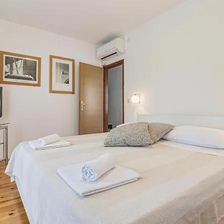 Holiday home 2 Bedroom Awesome Home In Milotski Brijeg Katun Lindarski